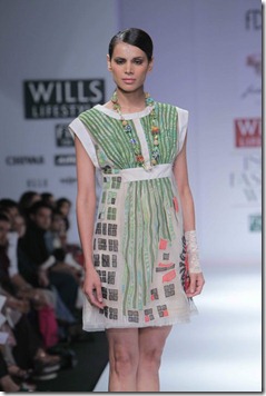 WIFW SS 2011  Geisha Designs by Paras & Shalini (17)