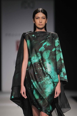 [WIFW SS 2011 collection by Prashant Verma (5)[5].jpg]
