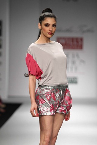 [WIFW SS 2011 collection by  Siddartha Tytler (8)[5].jpg]