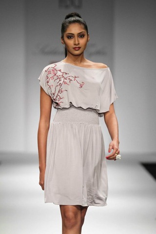 [WIFW SS 2011 collection by  Siddartha Tytler (17)[3].jpg]