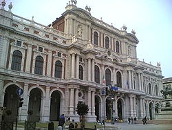 [250px-Torino-Palazzo_Carignano-jpg[6].jpg]