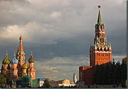 210px-StBasile_SpasskayaTower_Red_Square_Moscow.hires