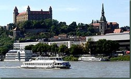 250px-Bratislava_Danube