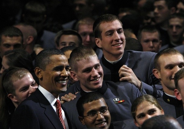 [Obama and cadets[3].jpg]