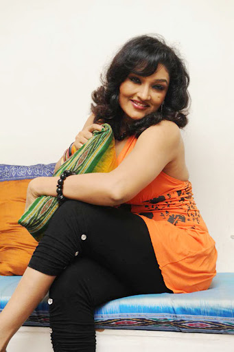 CLICK THE ABOVE ARROW TO  ZOOM THE IMAGE