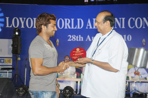 CLICK THE ABOVE ARROW TO  ZOOM THE IMAGE