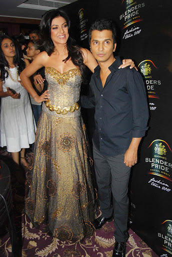 CLICK THE ABOVE ARROW TO  ZOOM THE IMAGE