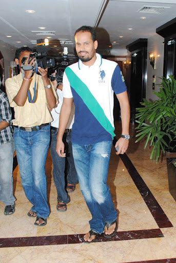 CLICK THE ABOVE ARROW TO  ZOOM THE IMAGE