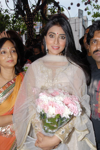 CLICK THE ABOVE ARROW TO  ZOOM THE IMAGE