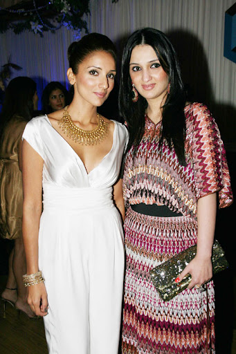 CLICK THE ABOVE ARROW TO  ZOOM THE IMAGE