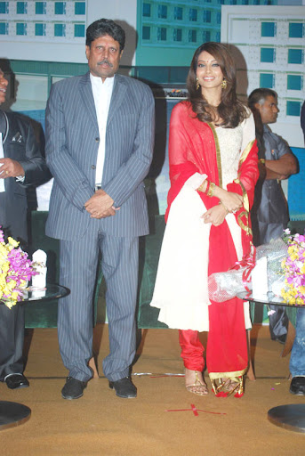 CLICK THE ABOVE ARROW TO  ZOOM THE IMAGE