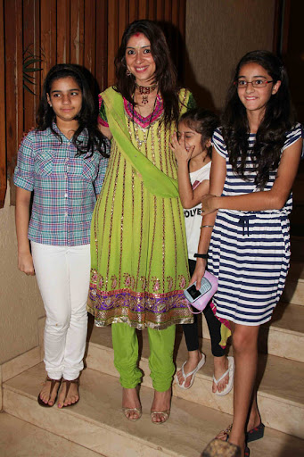 CLICK THE ABOVE ARROW TO  ZOOM THE IMAGE