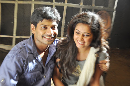 CLICK THE ABOVE ARROW TO  ZOOM THE IMAGE