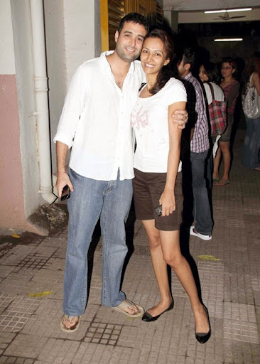 CLICK THE ABOVE ARROW TO  ZOOM THE IMAGE