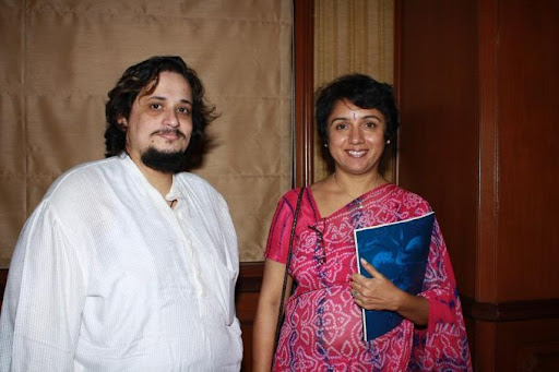 CLICK THE ABOVE ARROW TO  ZOOM THE IMAGE