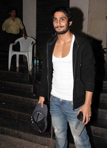 CLICK THE ABOVE ARROW TO  ZOOM THE IMAGE