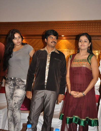 CLICK THE ABOVE ARROW TO  ZOOM THE IMAGE