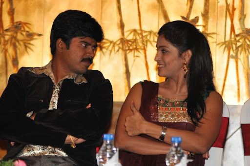 CLICK THE ABOVE ARROW TO  ZOOM THE IMAGE