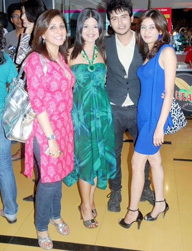 CLICK THE ABOVE ARROW TO  ZOOM THE IMAGE