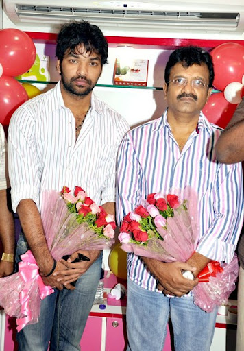 CLICK THE ABOVE ARROW TO  ZOOM THE IMAGE