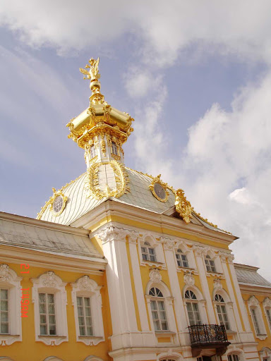 Uniworld-River-Victoria-Peterhof-Palace - Wander the grand Peterhof Palace and its elaborate interiors and gardens — often called the "Russian Versailles"— during your river cruise to St. Petersburg, Russia, aboard Uniworld's River Victoria.