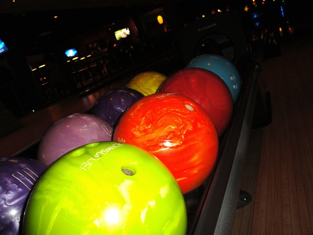 [20.  Bowling balls[5].jpg]
