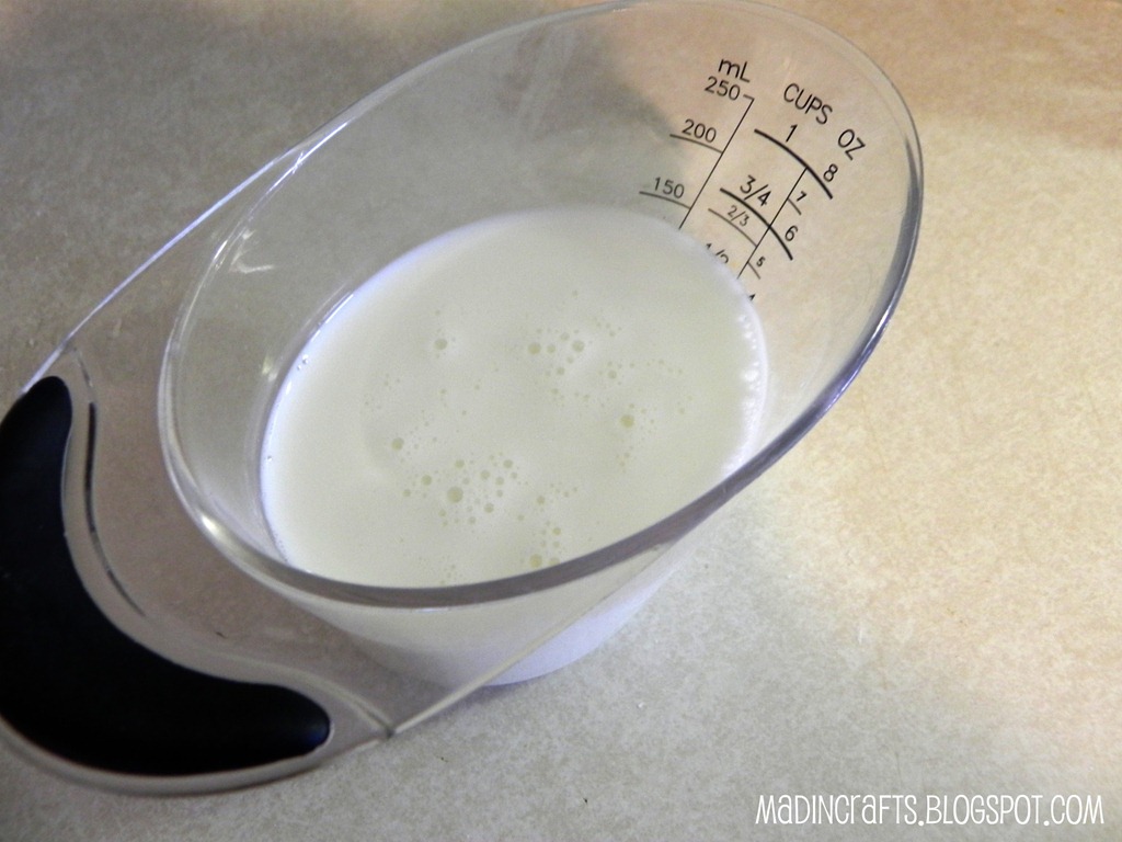 [buttermilk-substitute5.jpg]