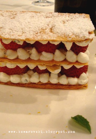 [Strawberry spinach basil mille feuill04[4].jpg]