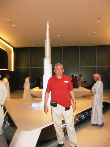 Kleber em visita a torre mais alta do mundo, em Dubai