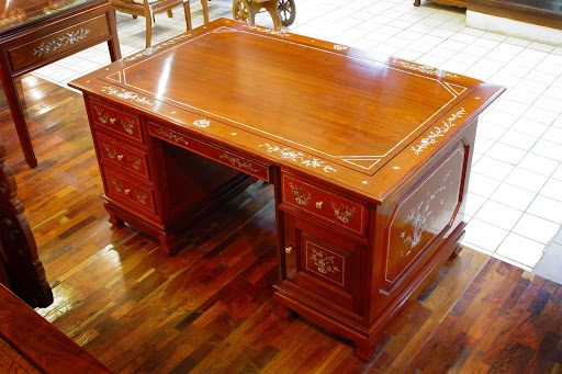 Custom Desk, Solid Wood Desks, Executive Desk, Hand carved desks, Custom