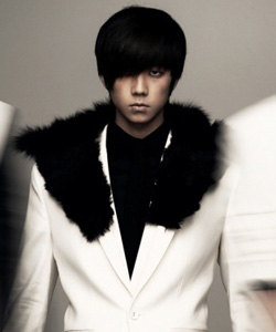 2PM's Wooyoung in his 1:59pm promo shot