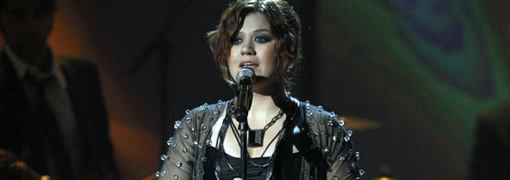 Kelly Clarkson's performance at the 2009 American music awards