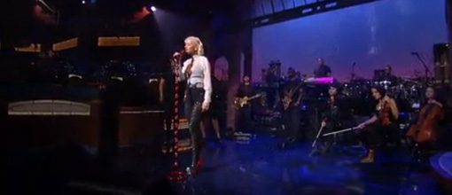 Christina Aguilera on Letterman | Live performance