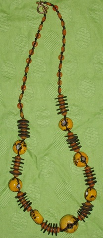 [funky yellow necklace full view[3].jpg]