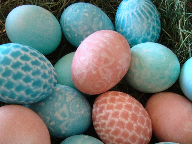 lace easter eggs 001
