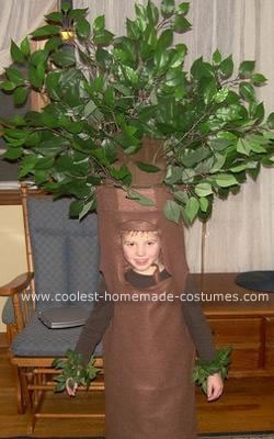 [coolest-tree-halloween-costume-6-41521[9].jpg]