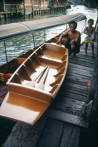 canal life in thailand