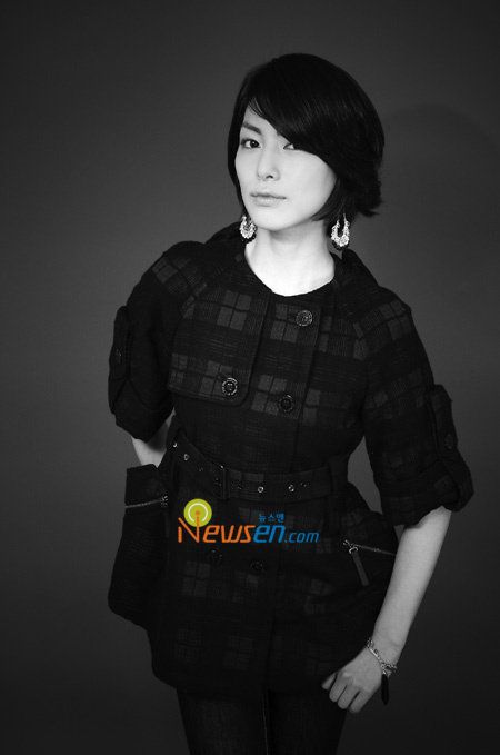 Kim Jung Hwa Cute short hairstyle 2009 - Asian Short Hairstyle Pictures 2009 