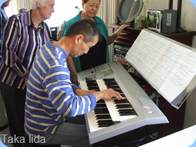 Taka Iida gave us a mini-concert on his Electone D-Deck - lovely music Taka and superbly executed.