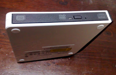 [3C]LiteOn 外接薄型8x DVD燒錄機開箱！ - 阿祥的網路筆記本