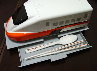 [HSR]台灣高鐵T700型車頭造型便當盒開箱分享！ - 阿祥的網路筆記本