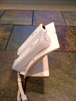 [Wii]勁量感應式充電座讓Wii remote充電免脫衣！ - 阿祥的網路筆記本