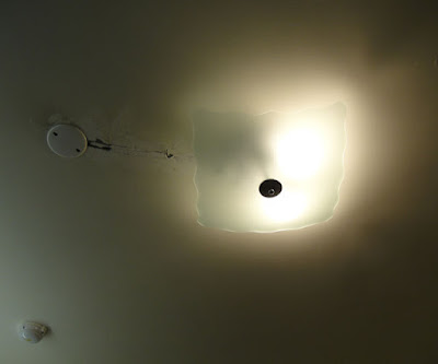 [Life] 裝潢實戰第八彈：冷氣機體、燈具 & 壁紙安裝！ - 阿祥的網路筆記本