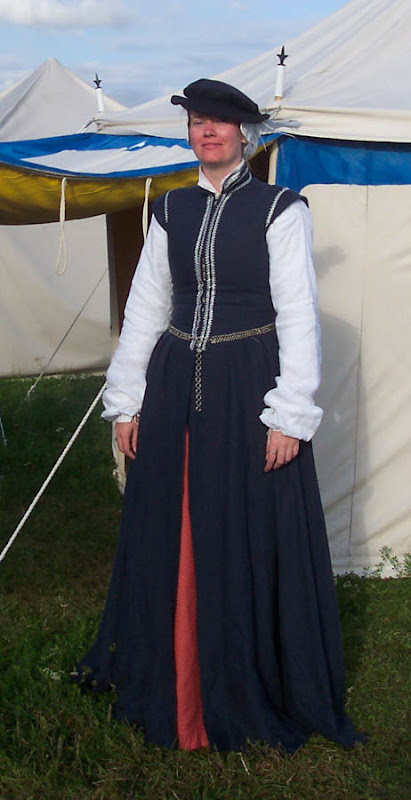 Open skirt, front