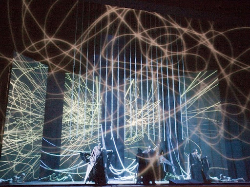 Götterdämmerung (El ocaso de los dioses) Wagner - Acto I 1 01 las tres nornas en el comienzo del acto i c palau de les arts eva ripoll