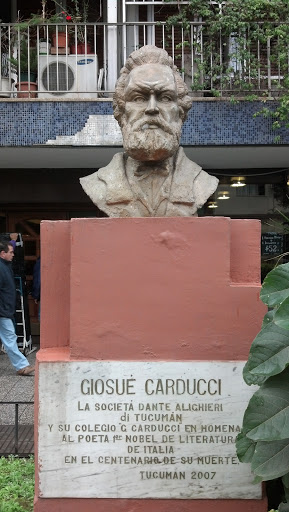 Monumento Giosue Carducci