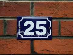 ist2_424002-house-number-25