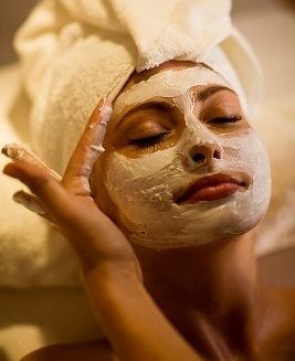 [woman with face mask[6].jpg]