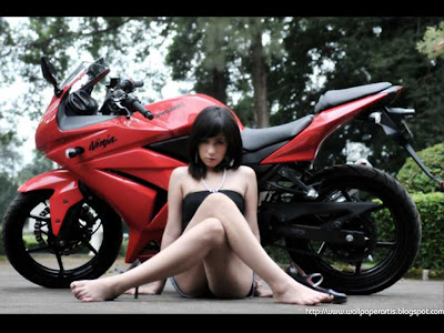 sexy girl and   motorcycle Wallpapers