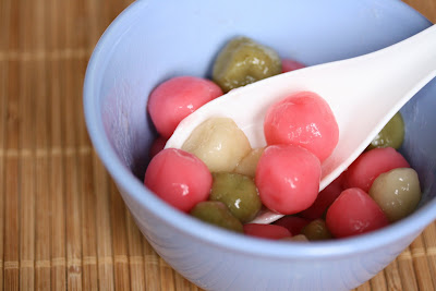 close-up photo of a bowl of sweet rice balls